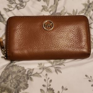 Michael kors wallet